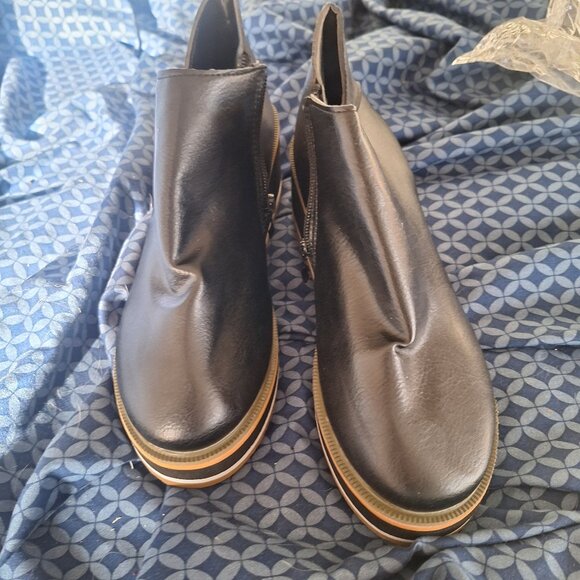 black clog booties - Picture 1 of 9